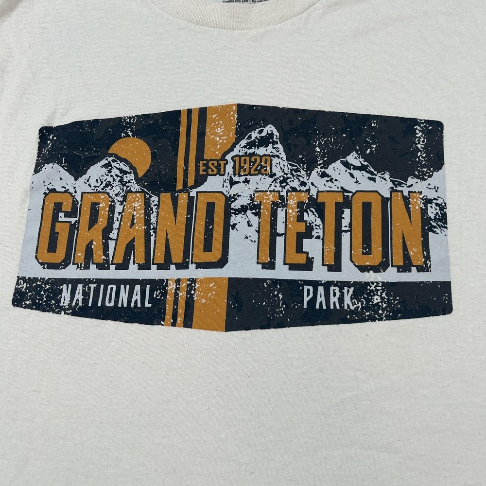 Ouray‎ Shirt Mens Medium White Grand Teton National Park Mountains Graphic Tee